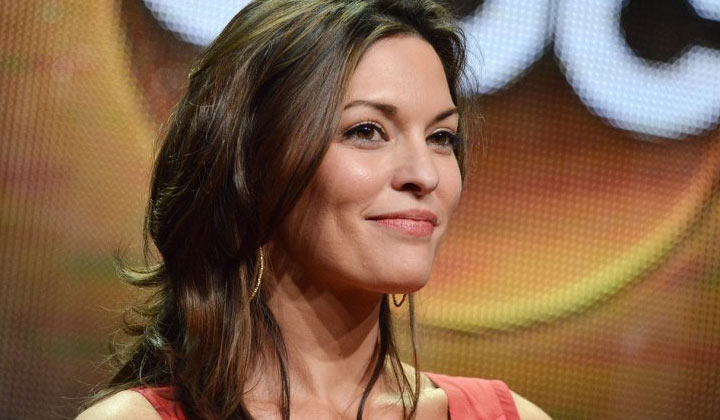 Alana de la Garza